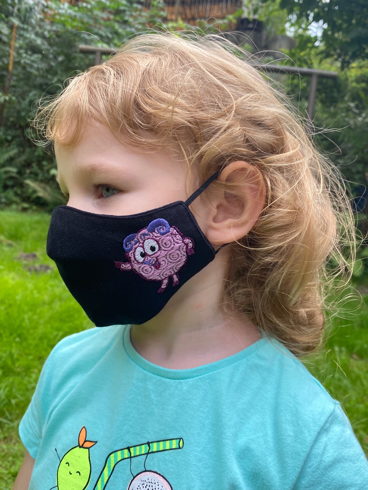 Детская защитная маска для лица "Бараш" черная