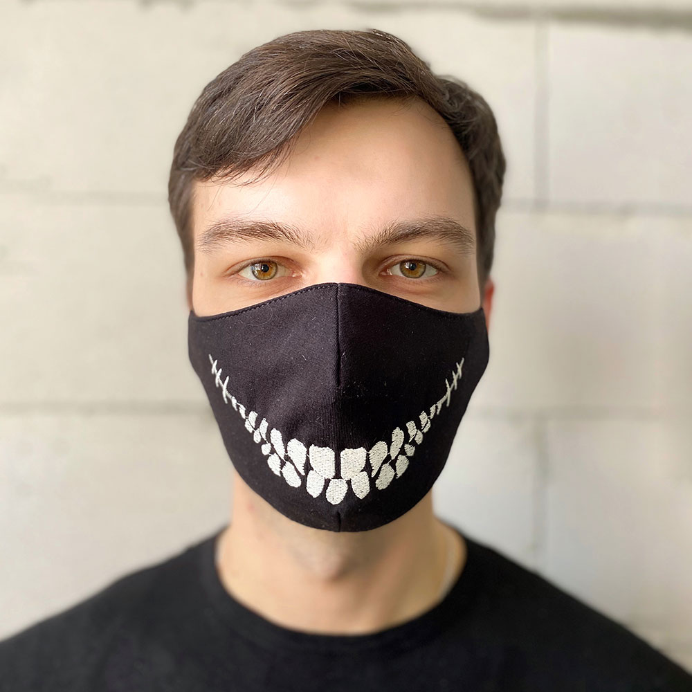 Защитная маска для лица "Death Smile" черная